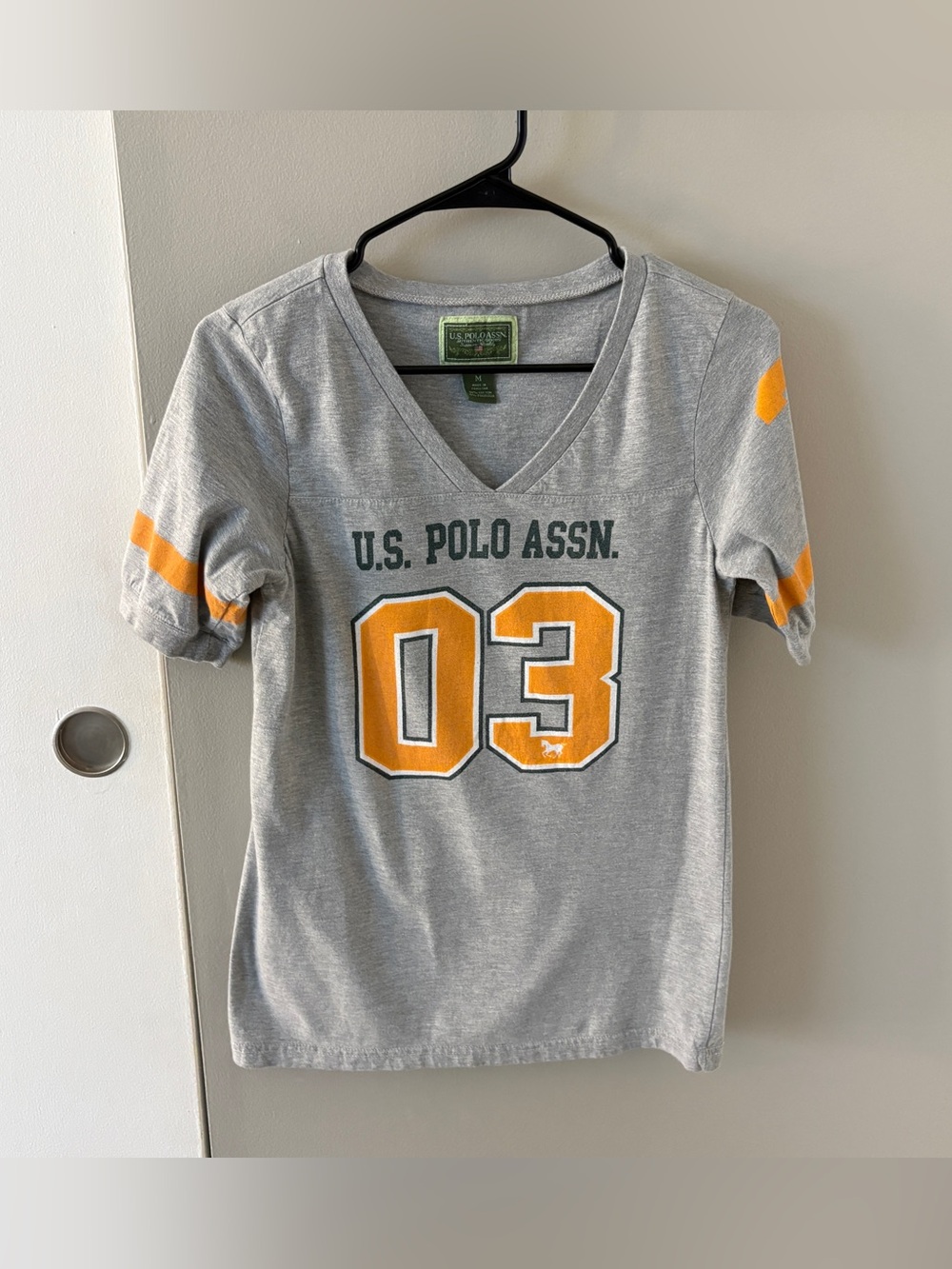 Vintage U.S. POLO ASSN. Gray V-Neck T-Shirt Size Women’s Medium